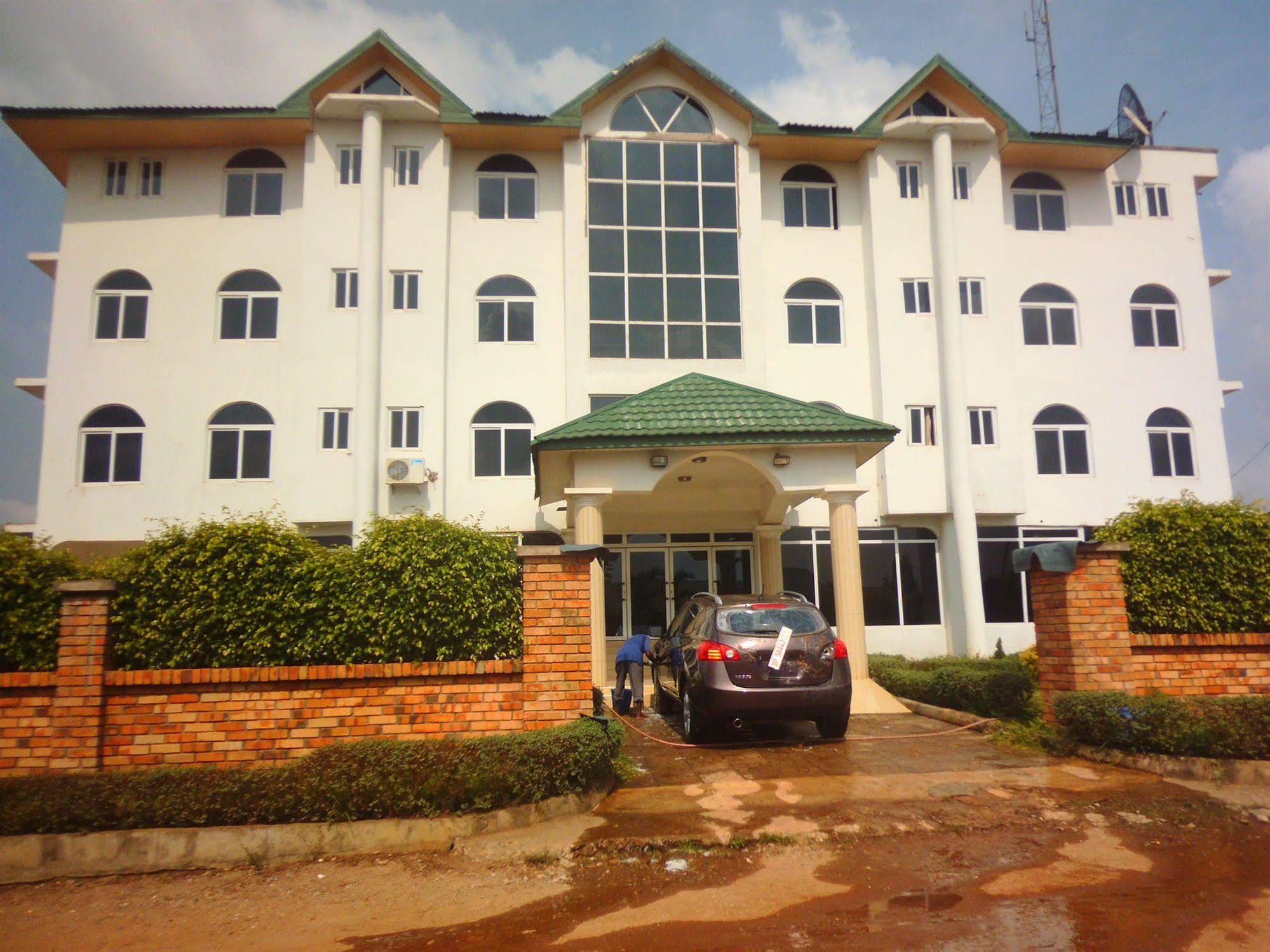 Wadoma Royale Hotel Kumasi Exterior photo