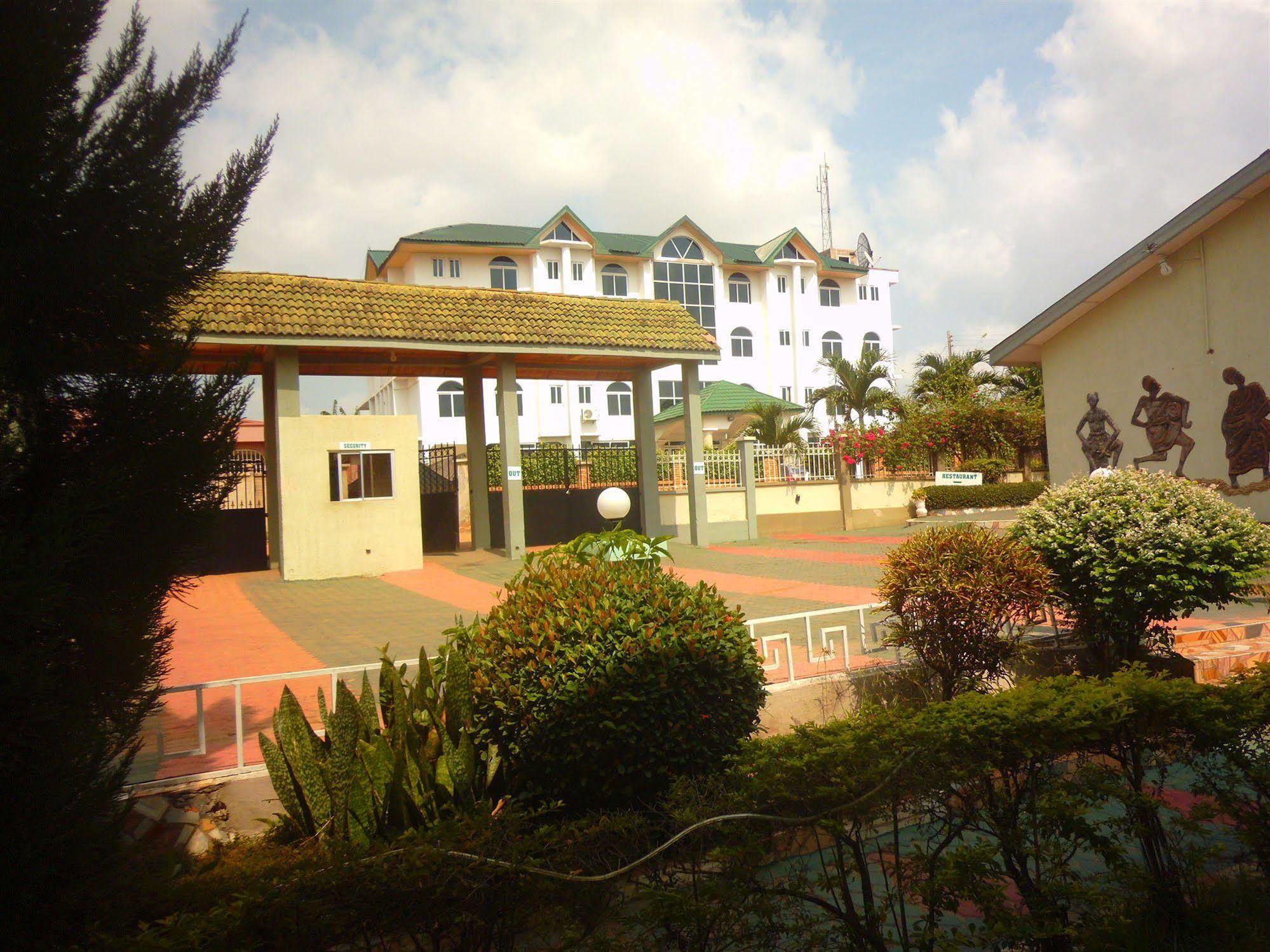 Wadoma Royale Hotel Kumasi Exterior photo